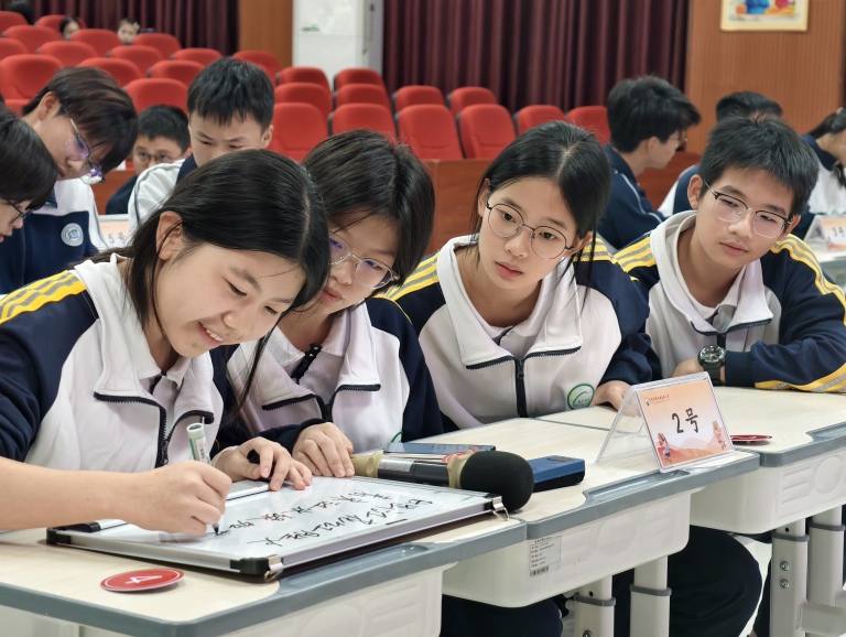 诗韵润黄江,雅集绽芳华——东莞市黄江镇中小学生诗词大会复赛决赛圆满落幕