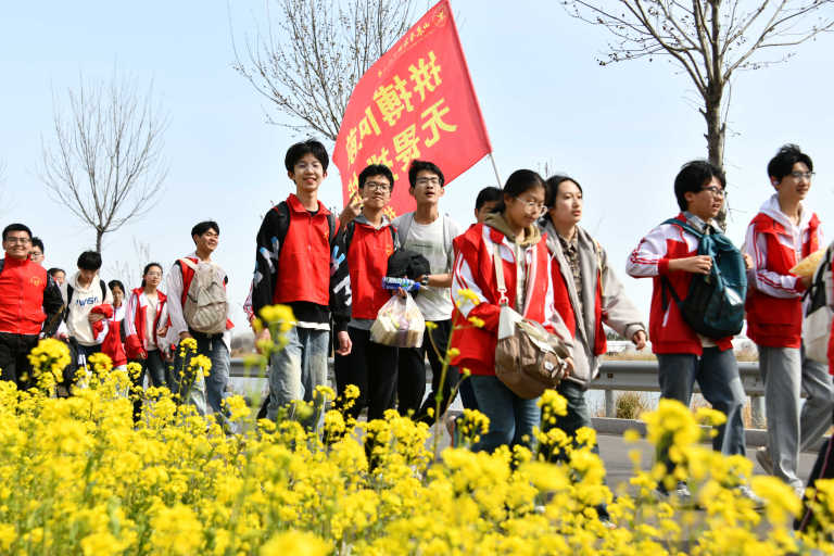 楷树承年轮 月海映征程:高密一中2025年度影响力事件回眸