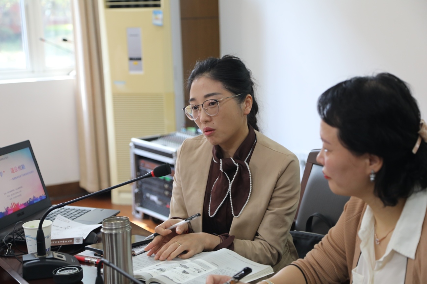 闵行区教研员王玉兰:姜老师的课中有很多亮点,"以案导学"教学形式的