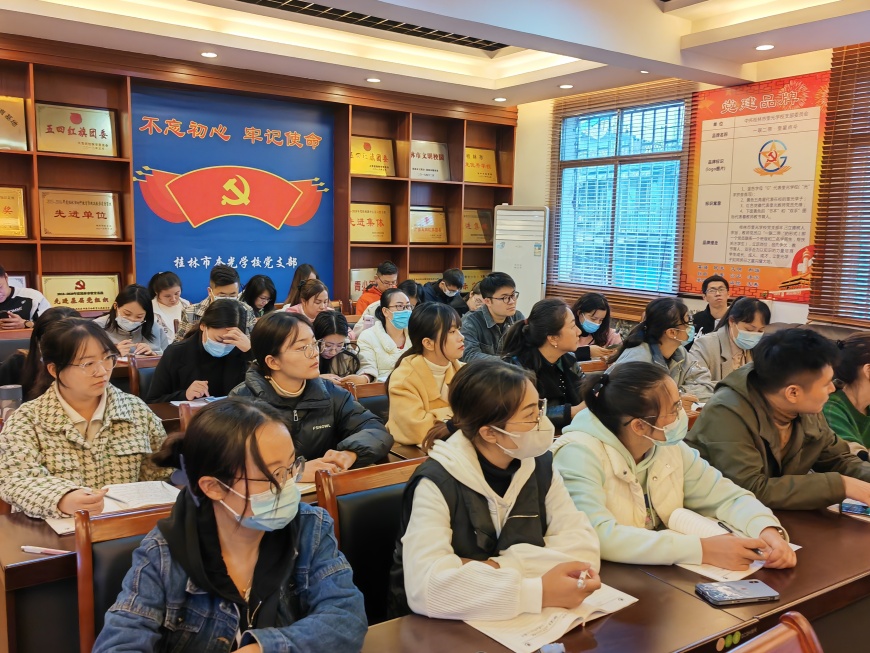 纪录片1.jpg