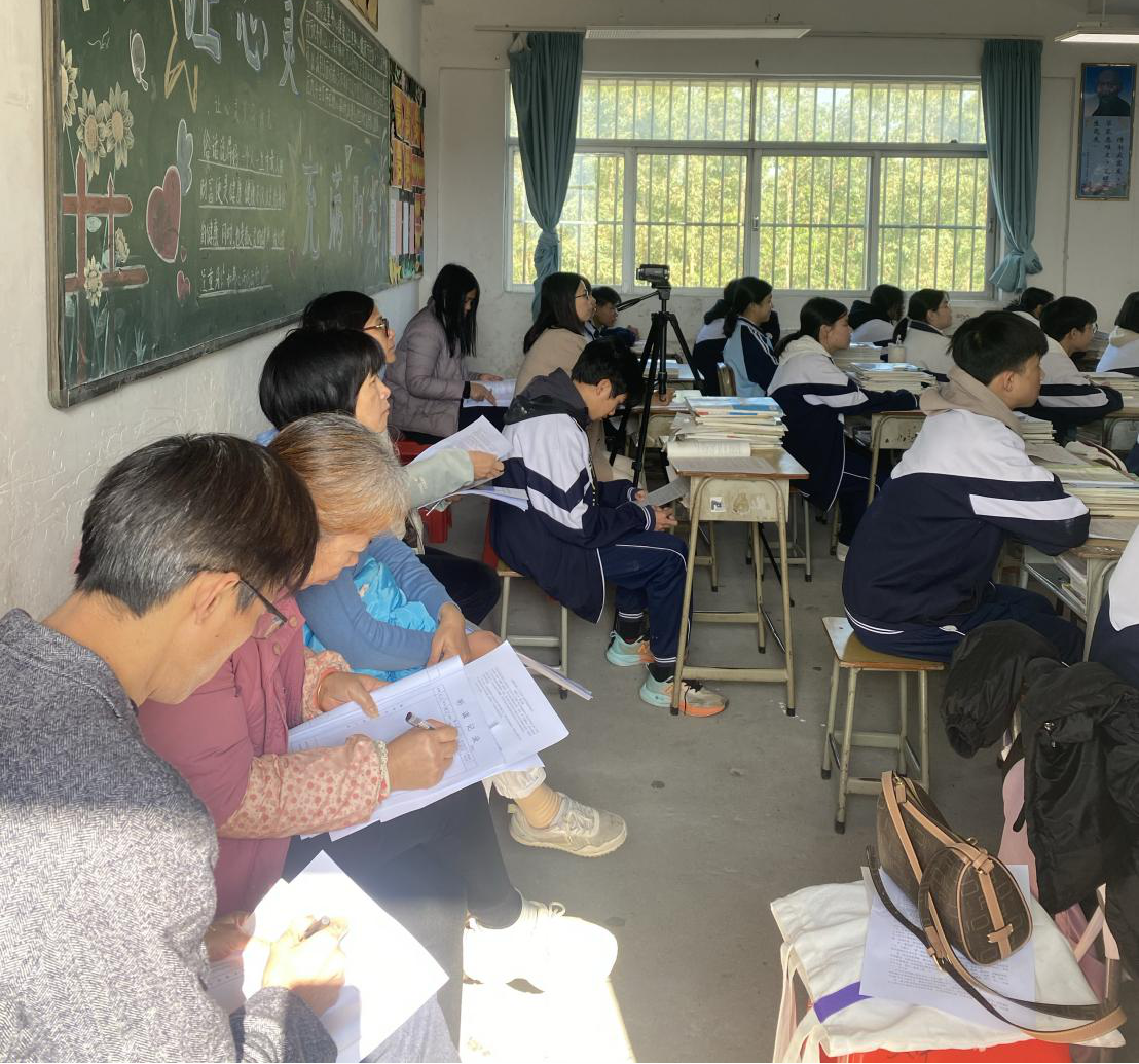校际交流促成长 携手共谱新篇章