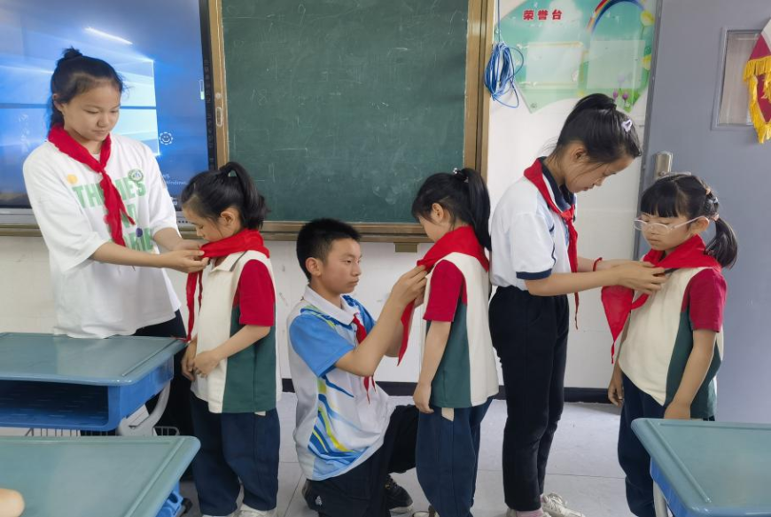 追梦红领巾,劳动助成长