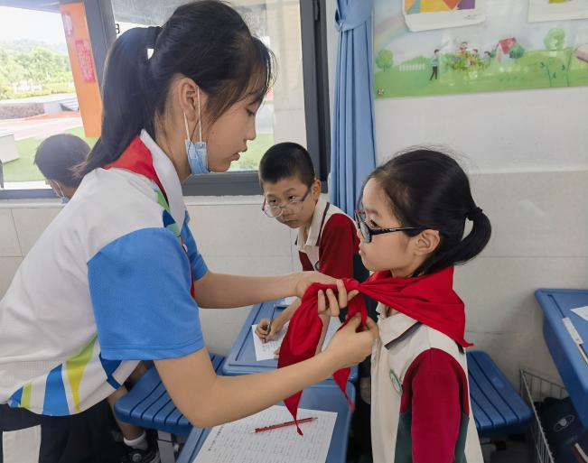 追梦红领巾,劳动助成长