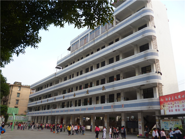 学校教学楼.JPG