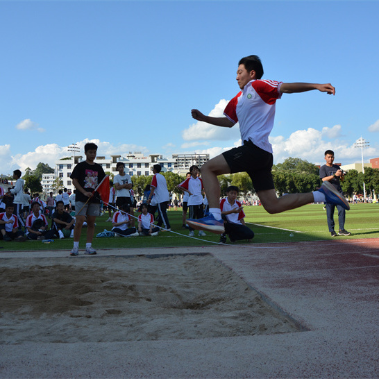 青春的运动,友谊的健康 ——诗山中学举办第46届田径运动会